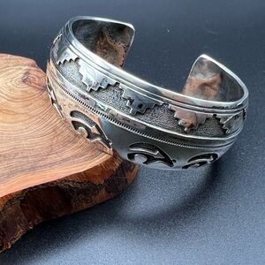 Vintage Native American Spirit Bear Cuff by Kirby Nez
